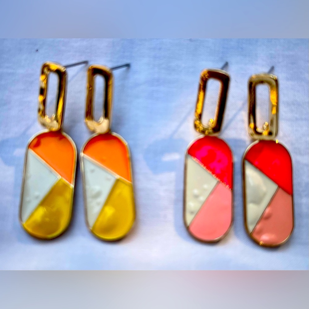 2 Colorful Geometric Earrings